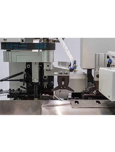 How do we operate fully automatic crimping machines to delay service life effectively?